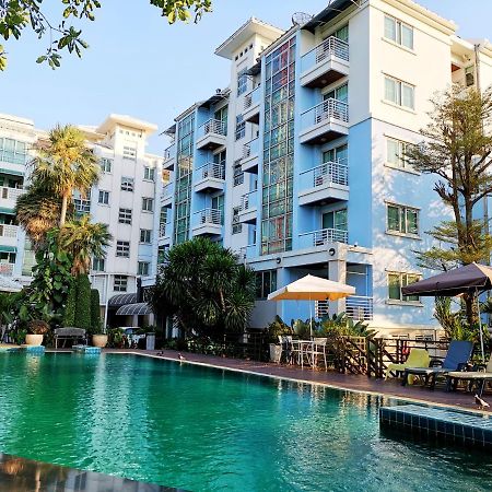 Bellevue Boutique Bangkok Apartment Bagian luar foto