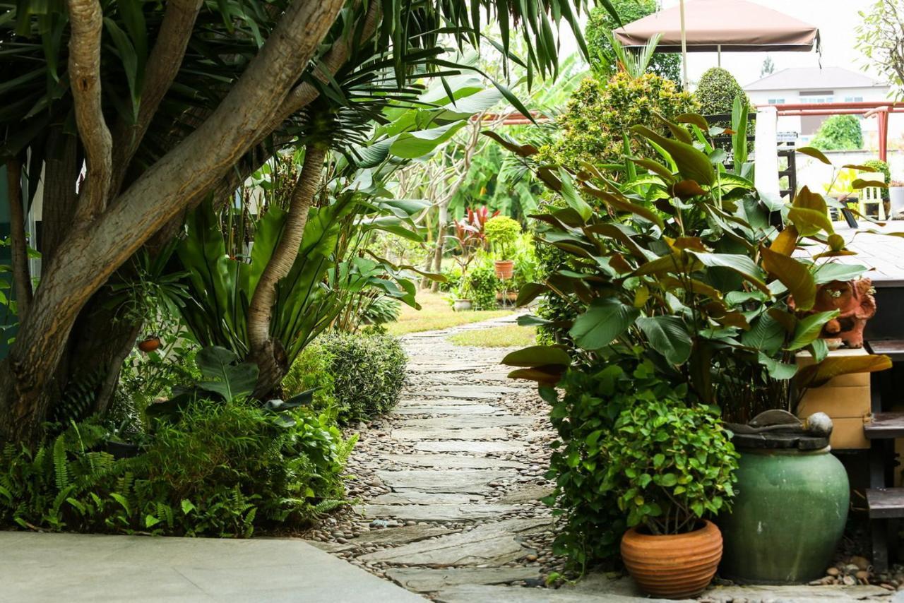 Bellevue Boutique Bangkok Apartment Bagian luar foto