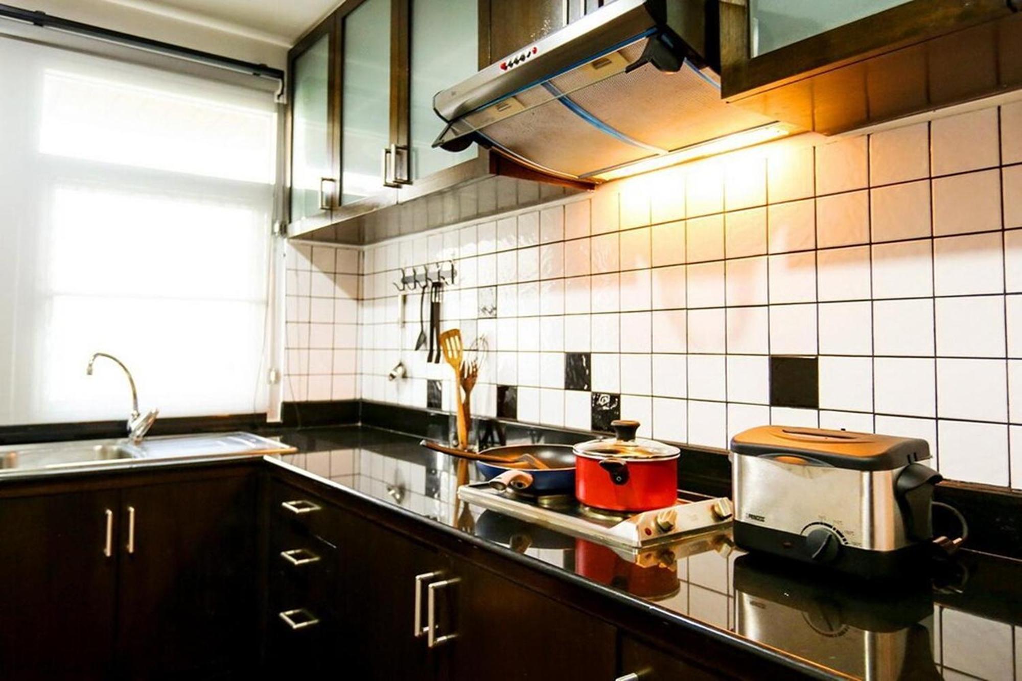 Bellevue Boutique Bangkok Apartment Bagian luar foto